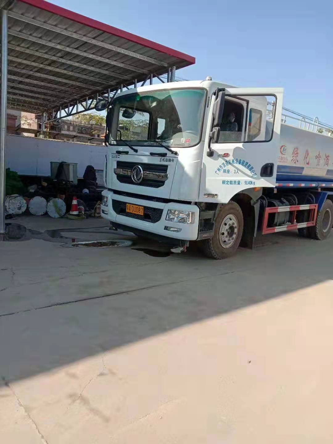 程力12立方洒水车